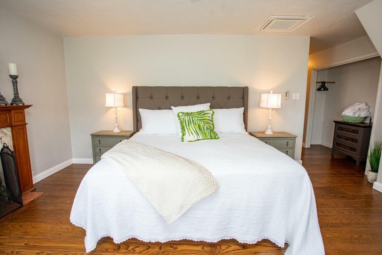 Hummingbird Estate 4*